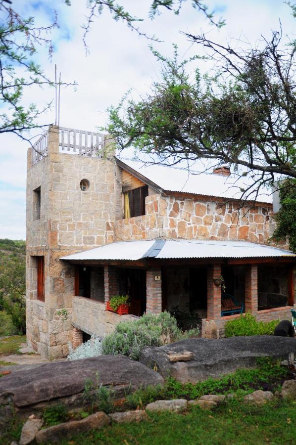 La Toma Complejo De Montana - Cabanas Y Habitaciones En Hosteria Mina Clavero Exterior photo