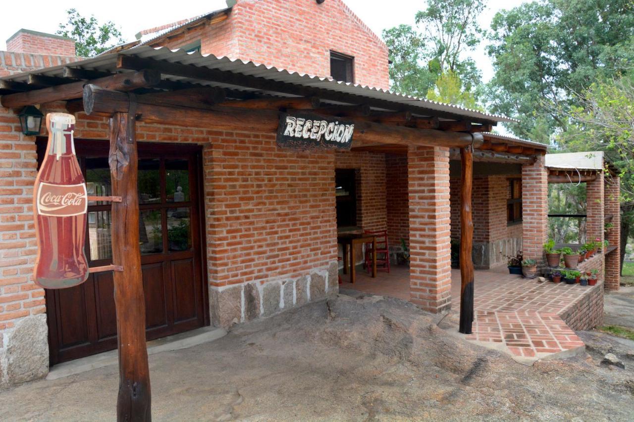 La Toma Complejo De Montana - Cabanas Y Habitaciones En Hosteria Mina Clavero Exterior photo